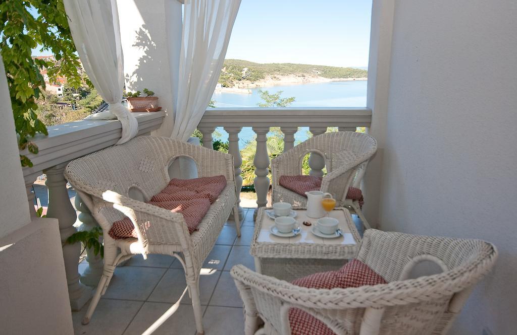 Pavi Apartments Vila Amalia Šilo Zimmer foto